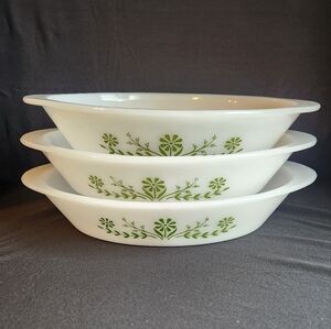 Retro Green Daisy Glasbake Ovenware USA Milkglass Bowl Serve Tray
